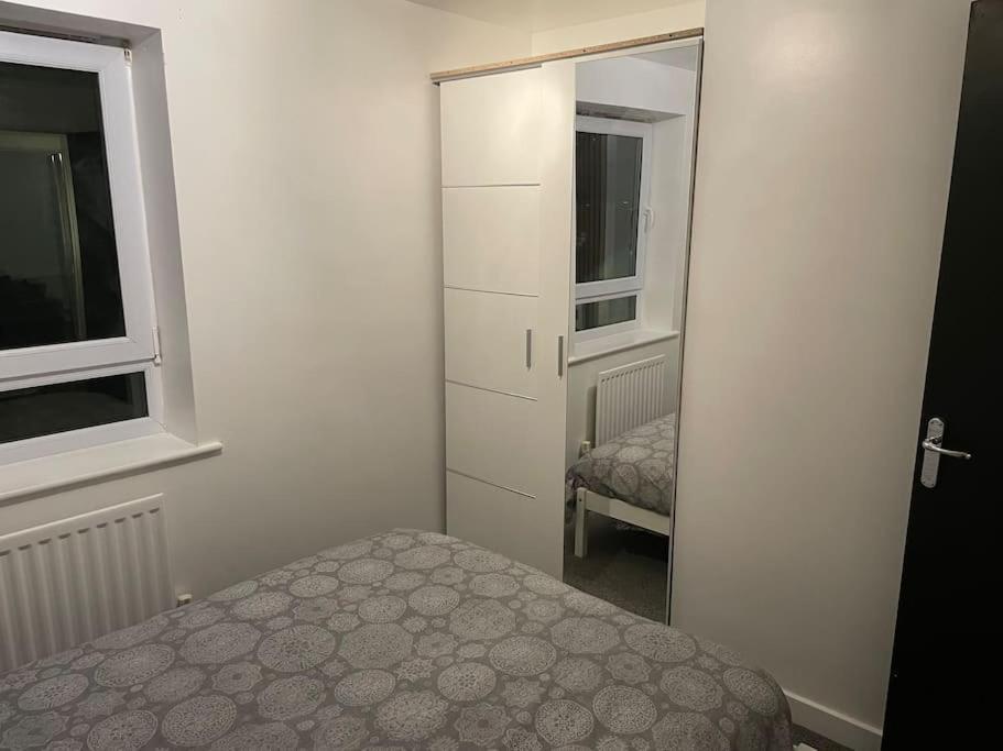 Apartment Stunning With Free Parking *